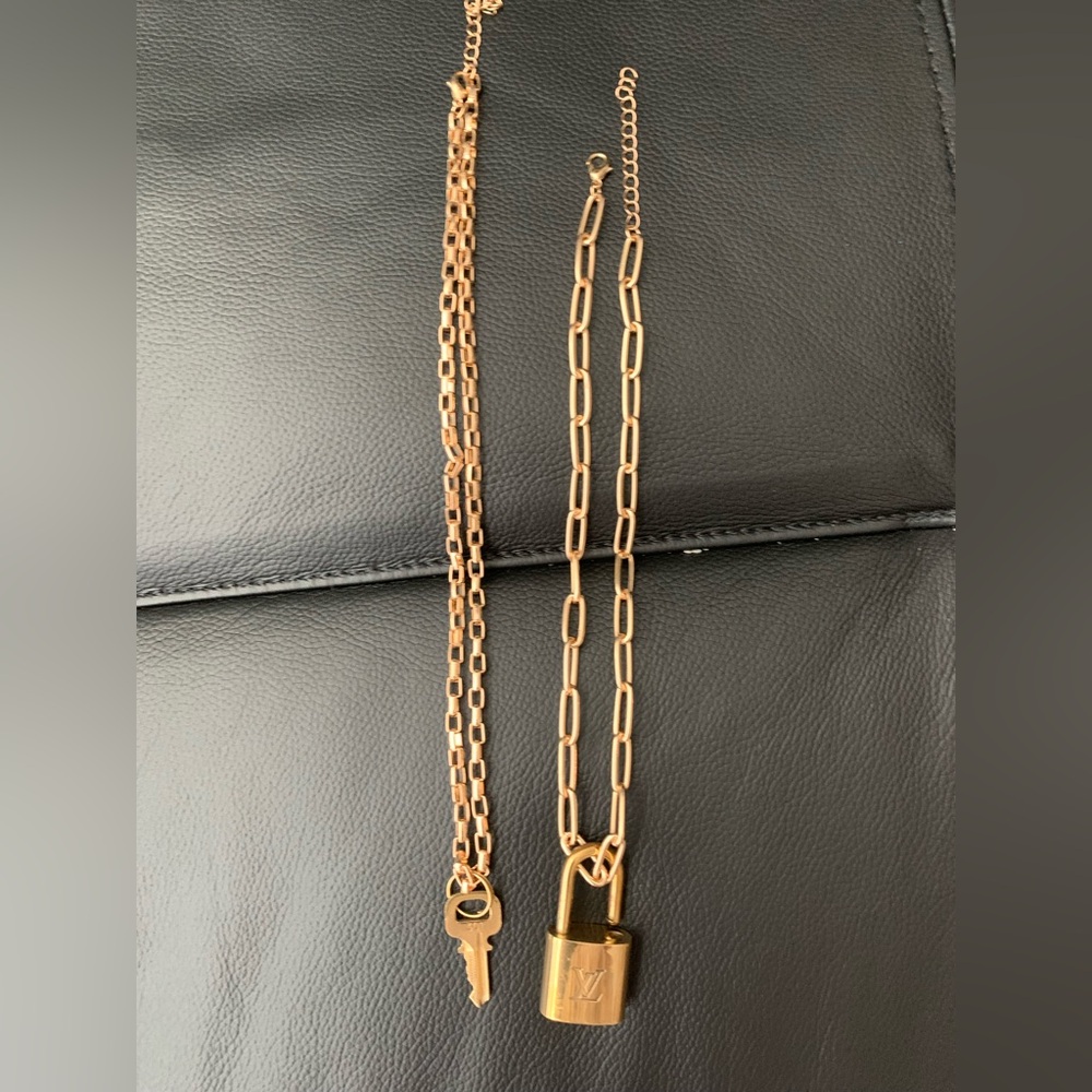 Two generic necklace chains new never been used